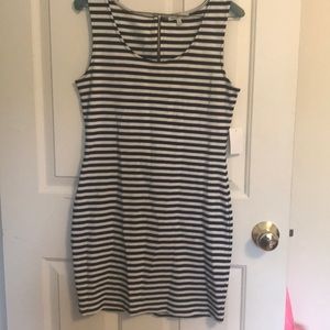 Sleeveless striped stretchy dress